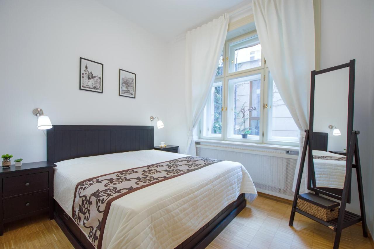 Modern Charvatova Apartament Praga